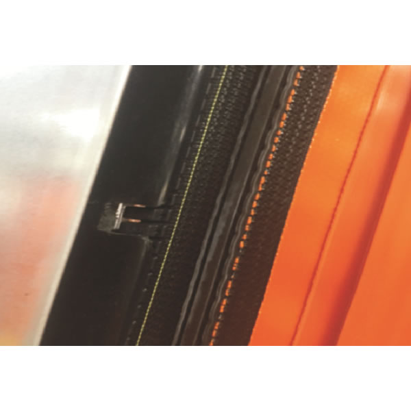 Zipper type quick rolling shutter door